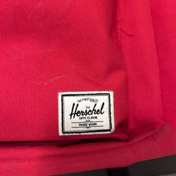 Red Herschel Raptors Backpack - Picture 5 of 8
